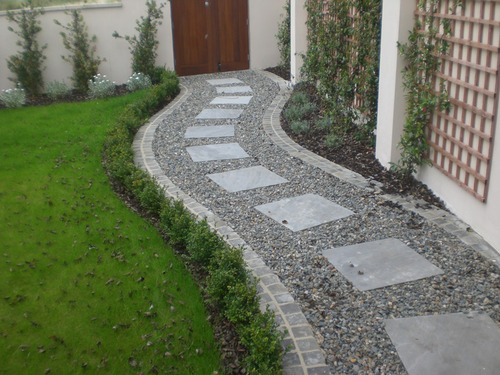 landscaping-pathways-pavers.jpg